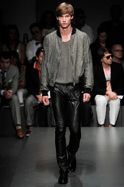 Look 36